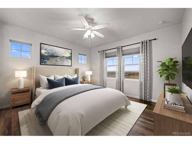 639 N Waterloo Ct, Aurora, CO 80018