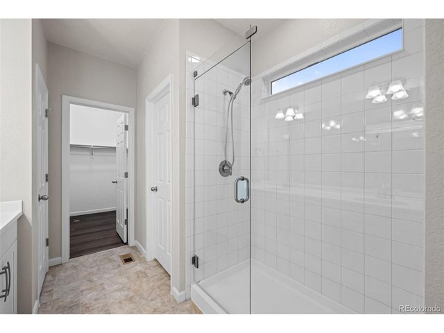 639 N Waterloo Ct, Aurora, CO 80018