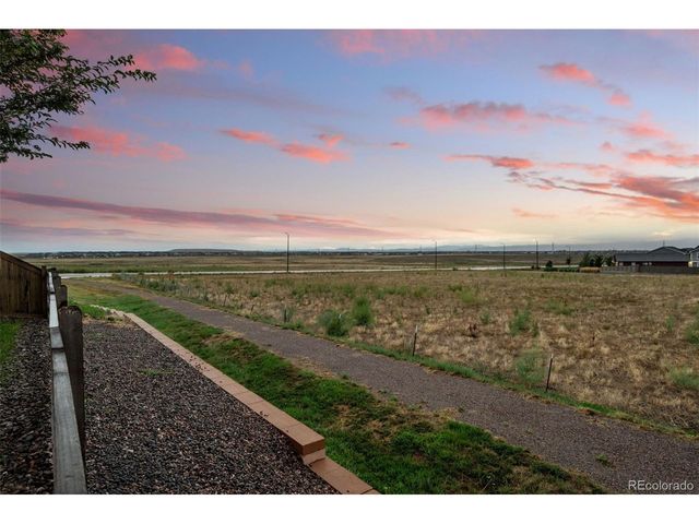 639 N Waterloo Ct, Aurora, CO 80018