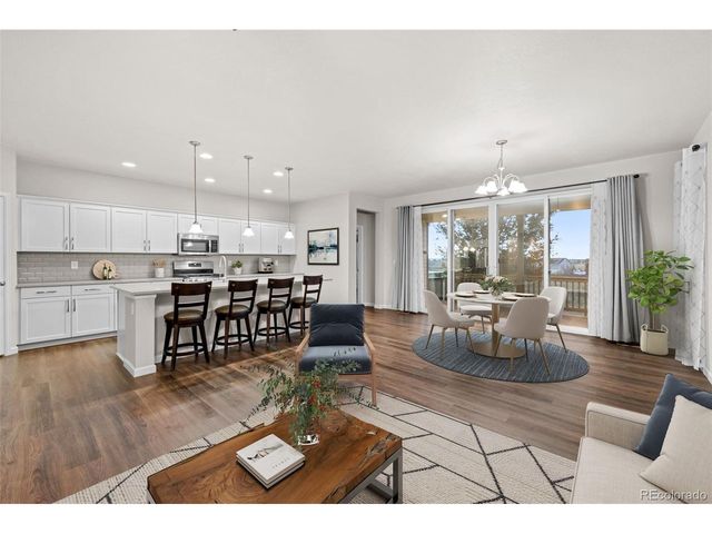 639 N Waterloo Ct, Aurora, CO 80018