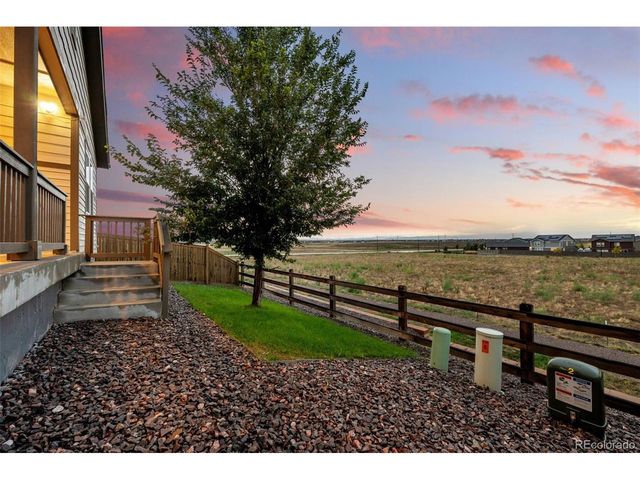 639 N Waterloo Ct, Aurora, CO 80018