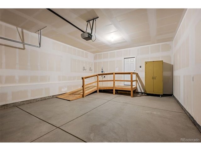 639 N Waterloo Ct, Aurora, CO 80018