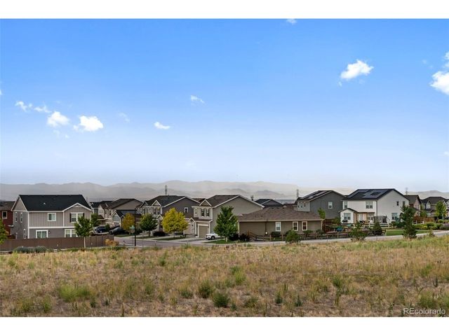 639 N Waterloo Ct, Aurora, CO 80018
