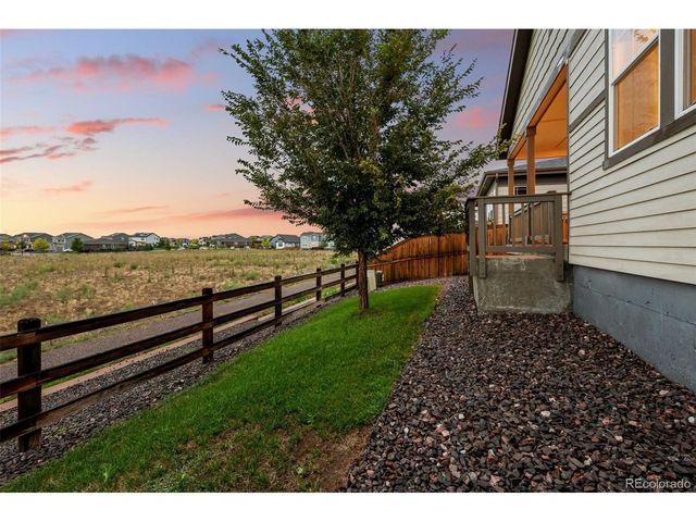 639 N Waterloo Ct, Aurora, CO 80018