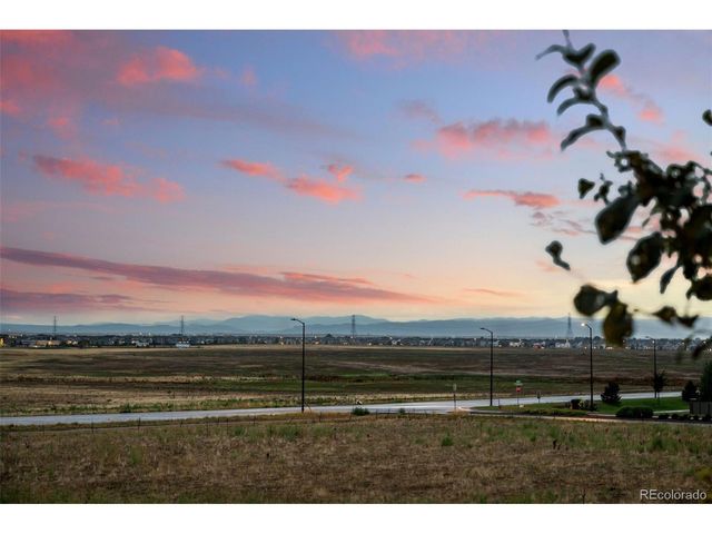 639 N Waterloo Ct, Aurora, CO 80018
