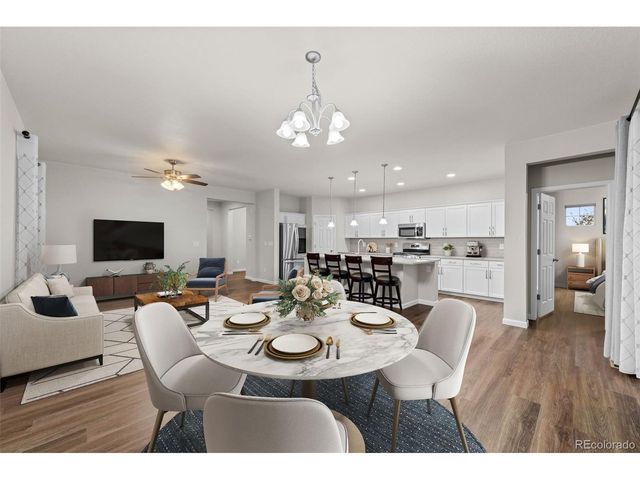 639 N Waterloo Ct, Aurora, CO 80018