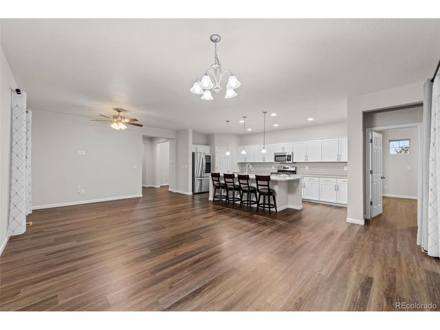 639 N Waterloo Ct, Aurora, CO 80018