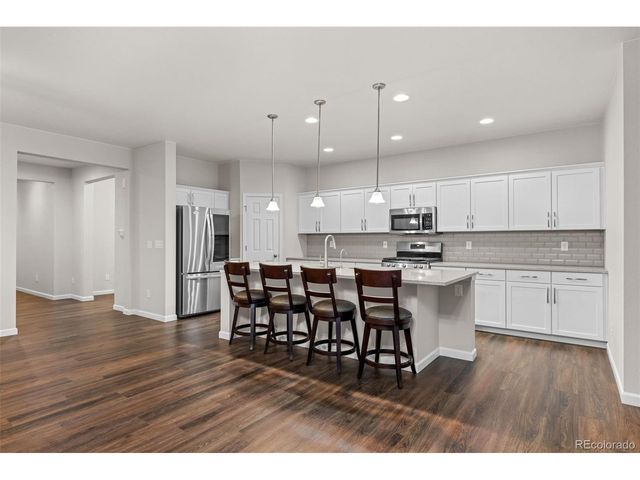 639 N Waterloo Ct, Aurora, CO 80018