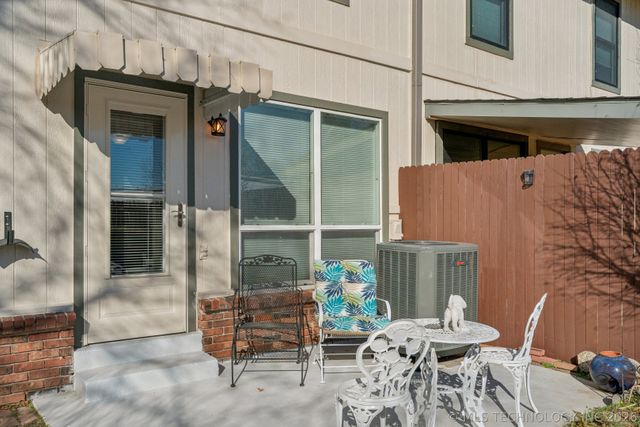 549 N Elm Street H, Jenks, OK 74037