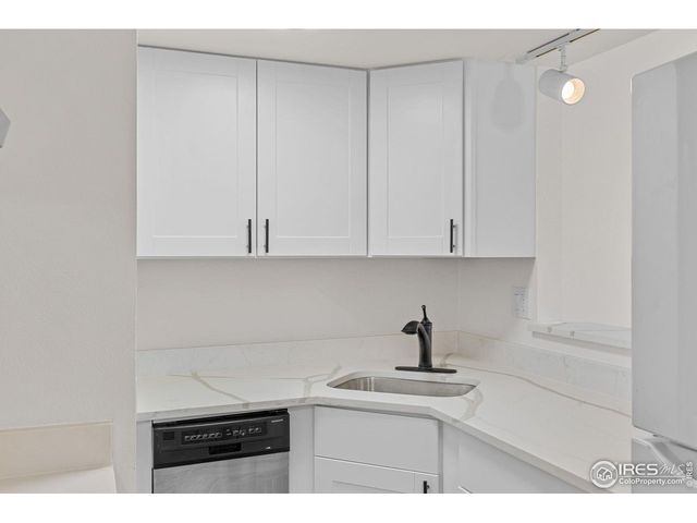 323 S Taft Ct, Louisville, CO 80027