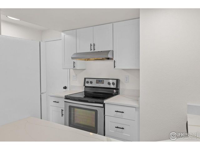 323 S Taft Ct, Louisville, CO 80027