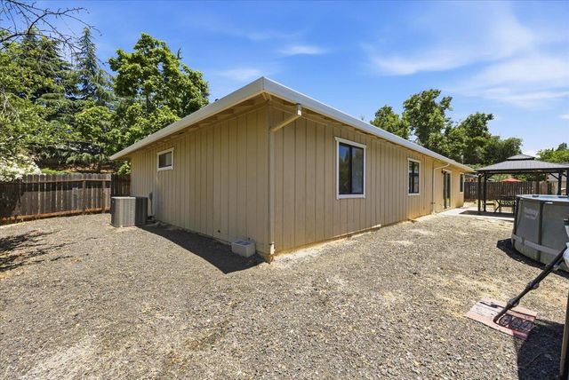 3210 Bentley Dr, Rescue, CA 95672