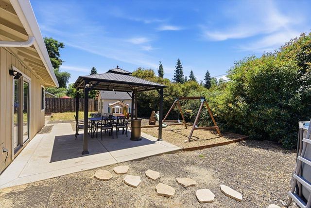 3210 Bentley Dr, Rescue, CA 95672