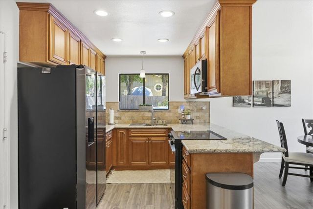 3210 Bentley Dr, Rescue, CA 95672