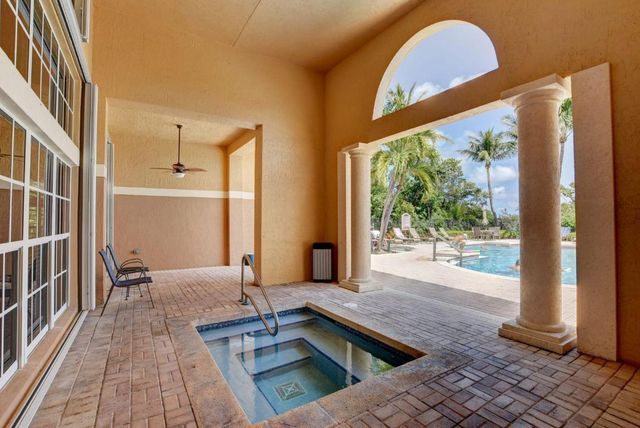 500 Scotia Drive 305, Hypoluxo, FL 33462