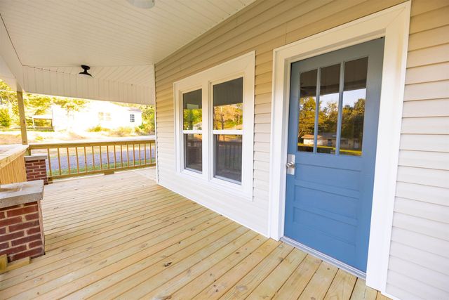 403 Fairview Rd, Camden, AR 71701