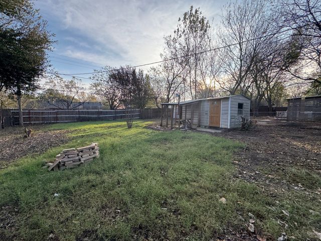 309 Hillcrest Street, Mansfield, TX 76063