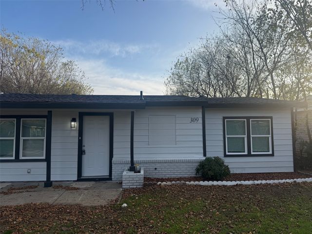 309 Hillcrest Street, Mansfield, TX 76063