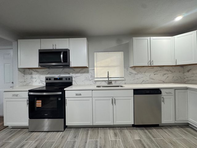 309 Hillcrest Street, Mansfield, TX 76063