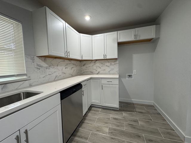 309 Hillcrest Street, Mansfield, TX 76063