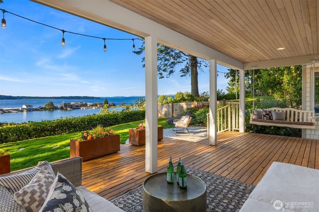 10058 NE Lafayette Avenue, Bainbridge Island, WA 98110