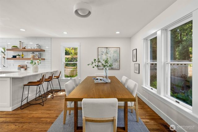 10058 NE Lafayette Avenue, Bainbridge Island, WA 98110