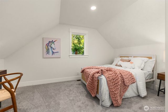 10058 NE Lafayette Avenue, Bainbridge Island, WA 98110