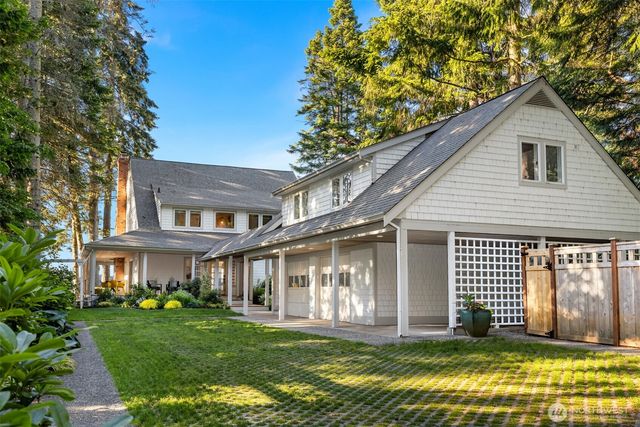 10058 NE Lafayette Avenue, Bainbridge Island, WA 98110