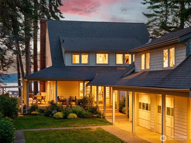 10058 NE Lafayette Avenue, Bainbridge Island, WA 98110