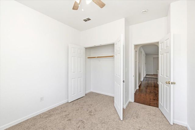 2129 Golden Gate Dr, Plumas Lake, CA 95961