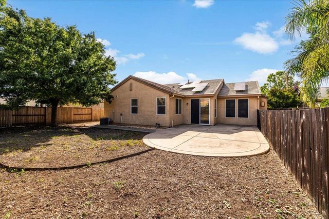 2129 Golden Gate Dr, Plumas Lake, CA 95961