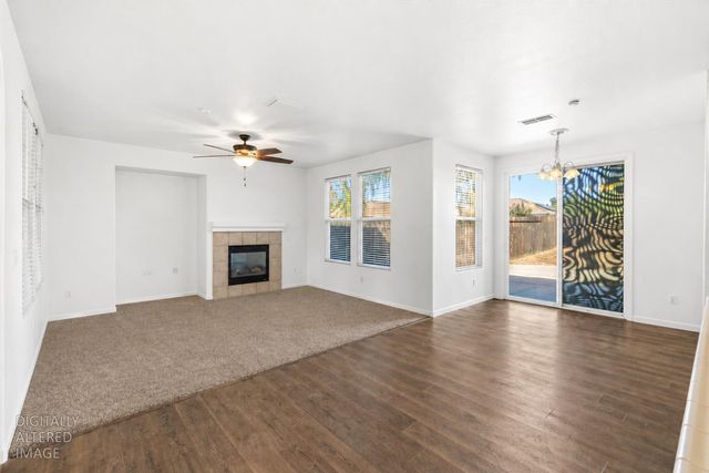 2129 Golden Gate Dr, Plumas Lake, CA 95961