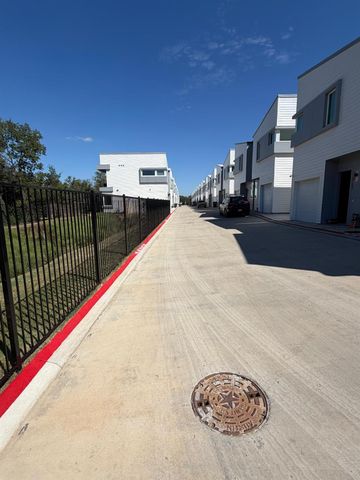 2000 Riverside Farms RD 12101, Austin, TX 78741