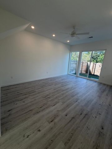 2000 Riverside Farms RD 12101, Austin, TX 78741