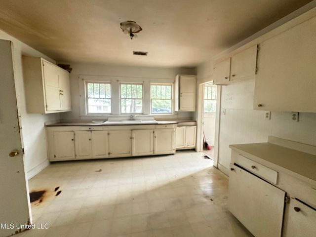 429 NE 1st Avenue, Magee, MS 39111