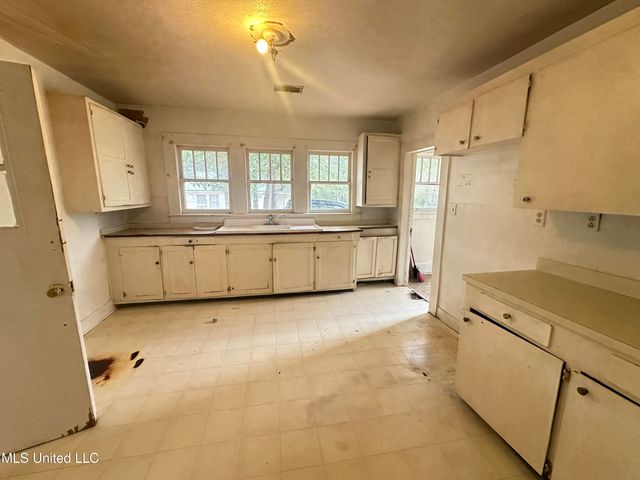 429 NE 1st Avenue, Magee, MS 39111