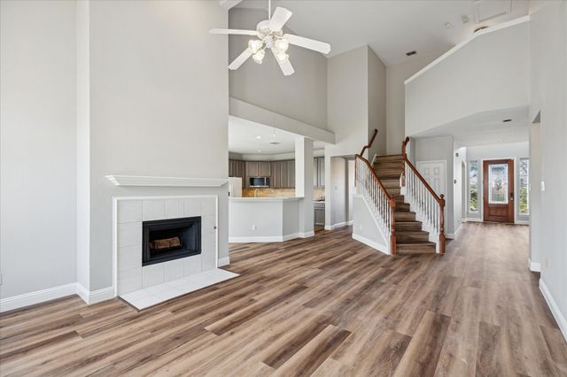 2300 Caldwell Drive, Bedford, TX 76021