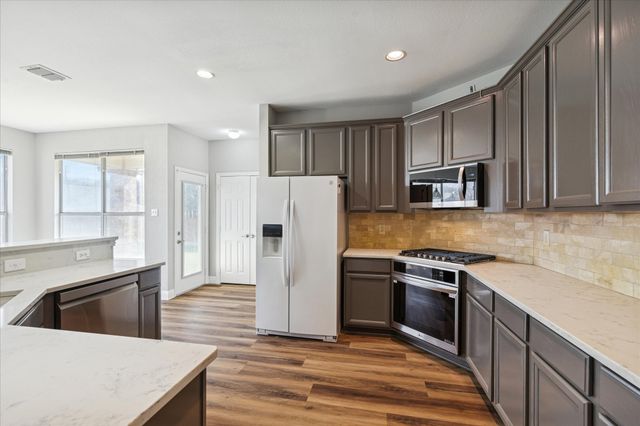 2300 Caldwell Drive, Bedford, TX 76021