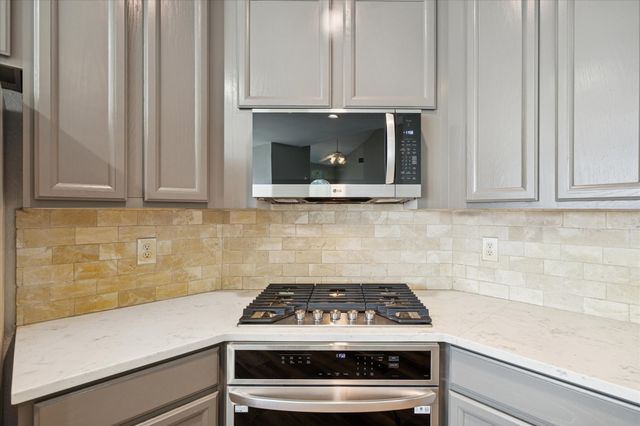 2300 Caldwell Drive, Bedford, TX 76021