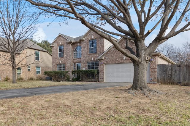 2300 Caldwell Drive, Bedford, TX 76021