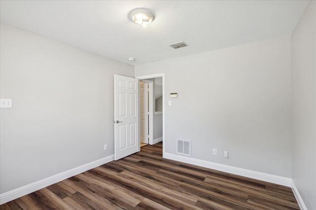 2300 Caldwell Drive, Bedford, TX 76021