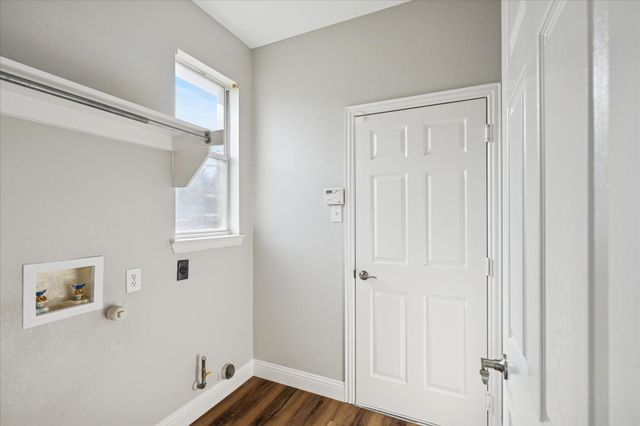 2300 Caldwell Drive, Bedford, TX 76021