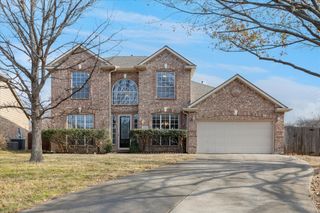 2300 Caldwell Drive, Bedford, TX 76021