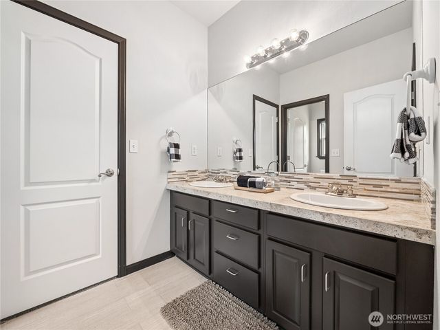 15426 148th Avenue Ct E, Orting, WA 98360