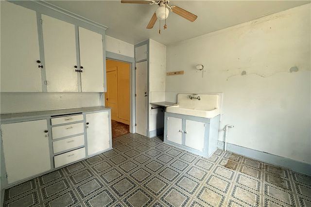 545 & 625 Davis St, Sharon, PA 16146