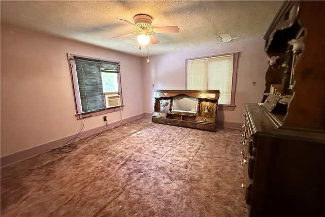 545 & 625 Davis St, Sharon, PA 16146