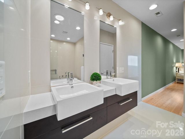 368 Viburnum Way Court, Charlotte, NC 28208