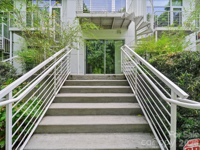 368 Viburnum Way Court, Charlotte, NC 28208