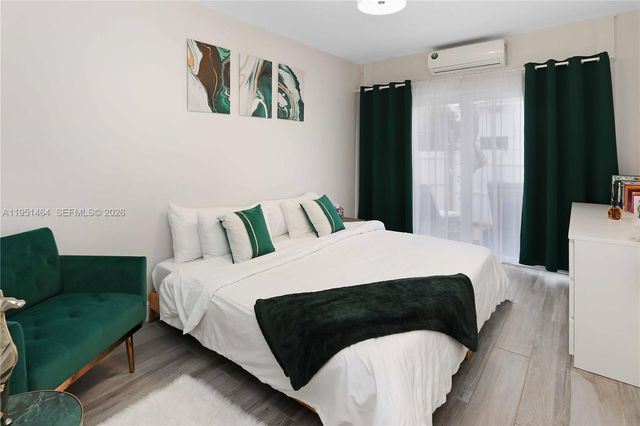 844 Johnson St, Hollywood, FL 33019