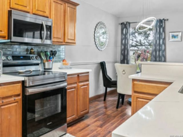 7142 CORAL SPGS, San Antonio, TX 78250